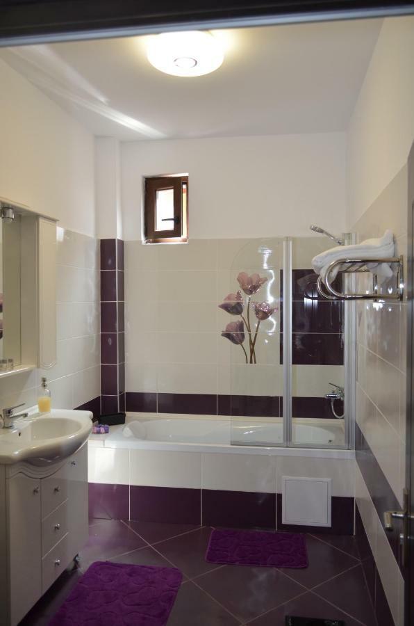 Villa Casa Pricas à Moieciu de Jos Extérieur photo